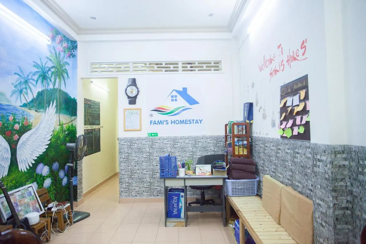 Fami Homestay 나트랑